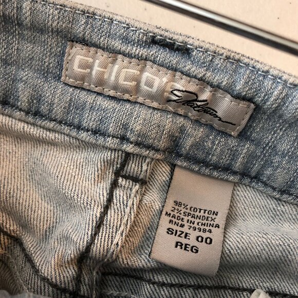 Chicos Light Wash Bootcut Jeans Stretch Size 2 (Chicos size 00) - Picture 3 of 3